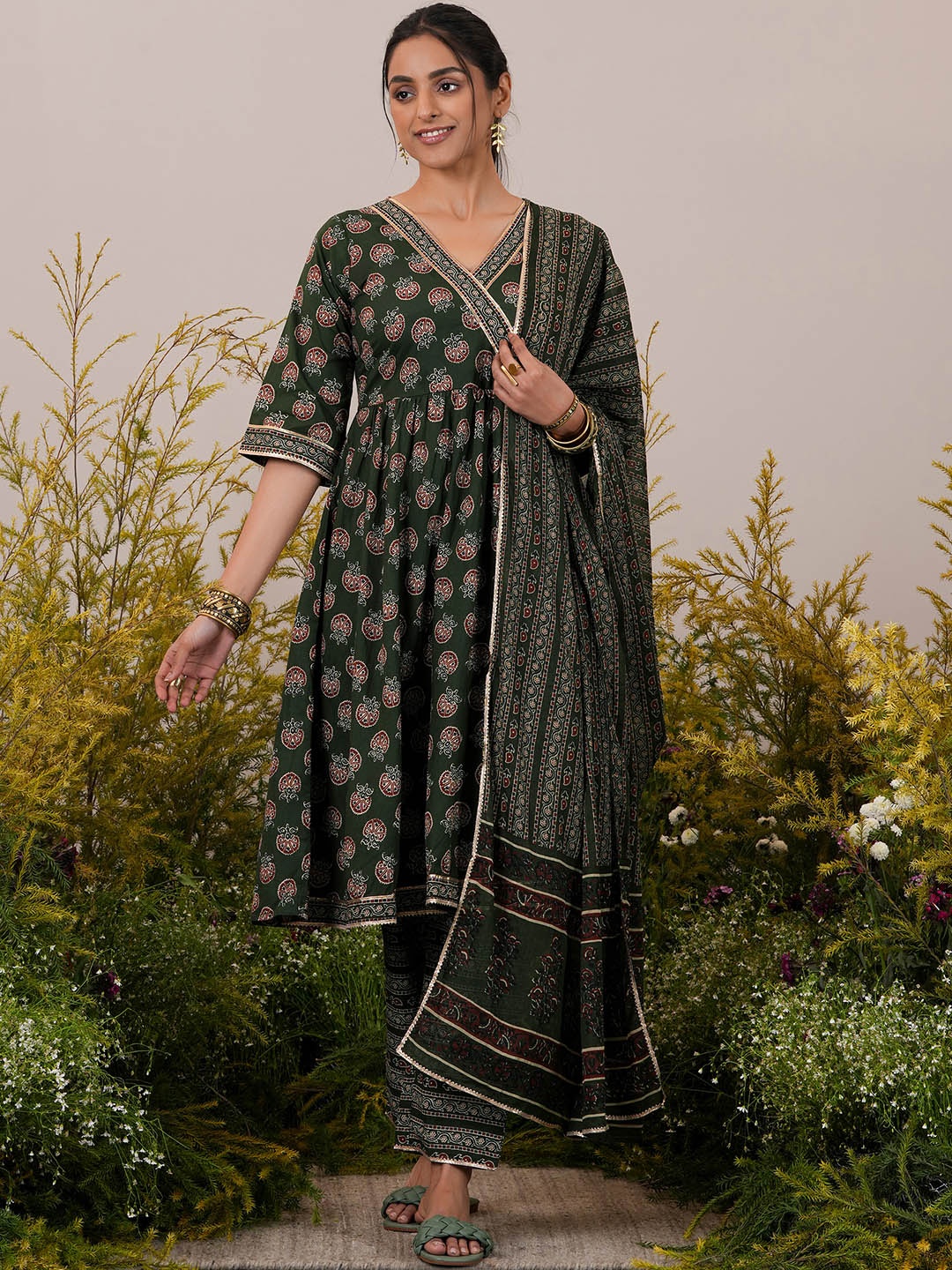 

Libas Floral Printed Angrakha Gotta Patti Pure Cotton Kurta with Trousers & Dupatta, Green