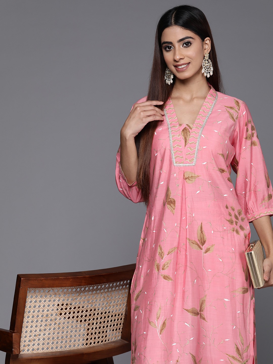 

Libas Floral Printed Regular Gotta Patti Kurta with Palazzos, Pink