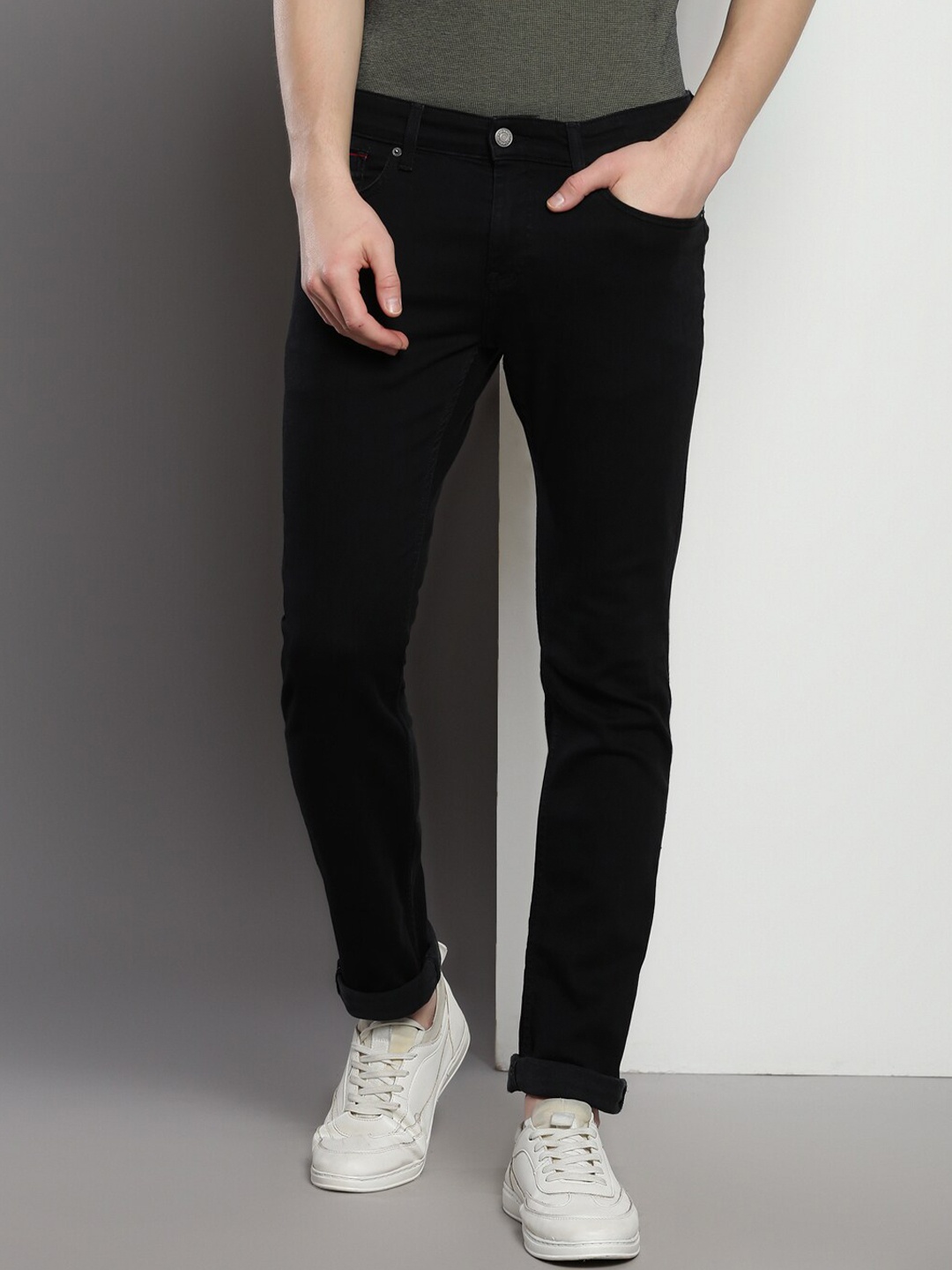 

Tommy Hilfiger Men Slim Fit Mid-Rise Clean Look Stretchable Jeans, Black