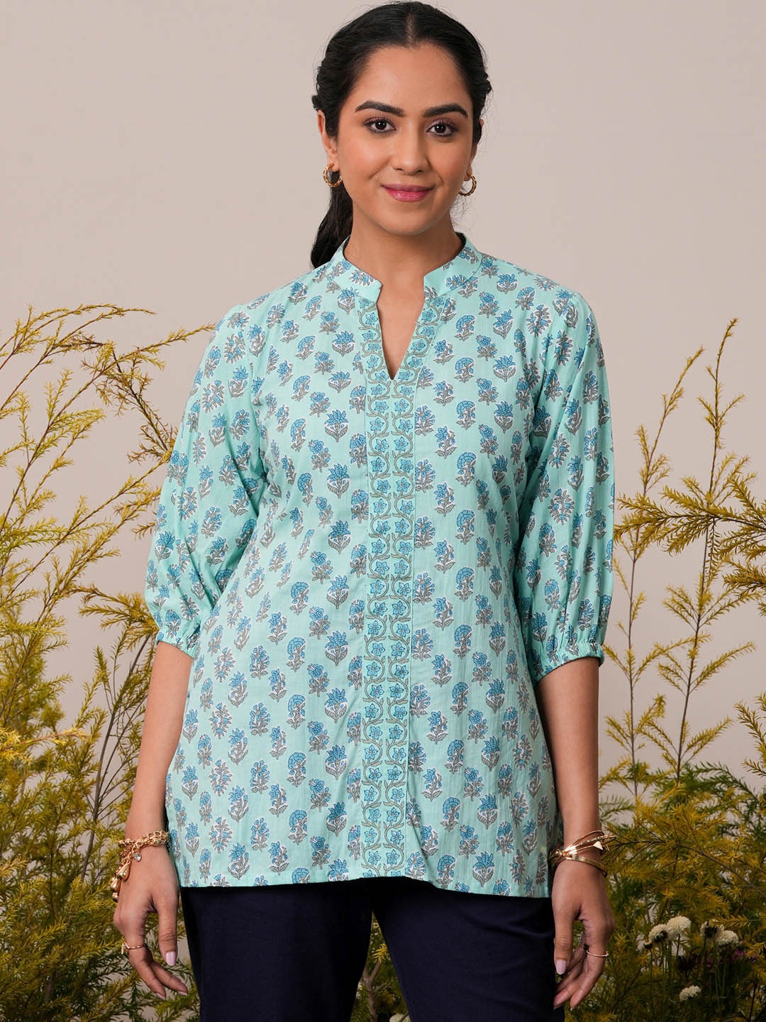 

Libas Floral Printed Pure Cotton Kurti, Blue