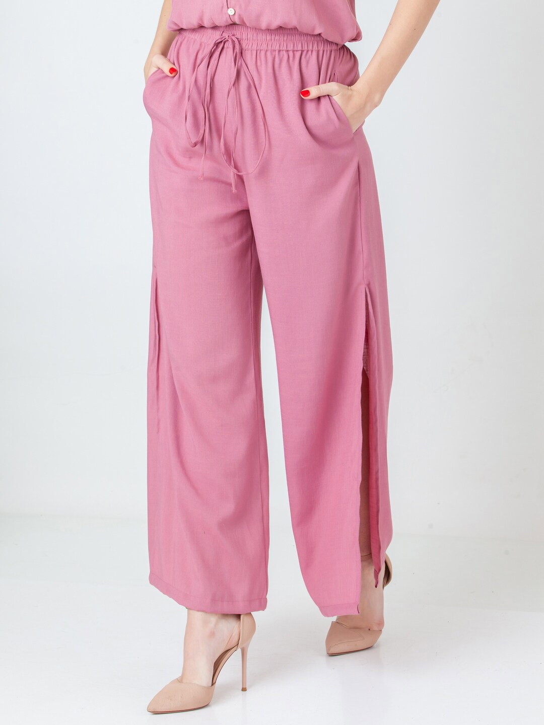 

Zink London Women High-Rise Side Slit Parallel Trouser, Pink