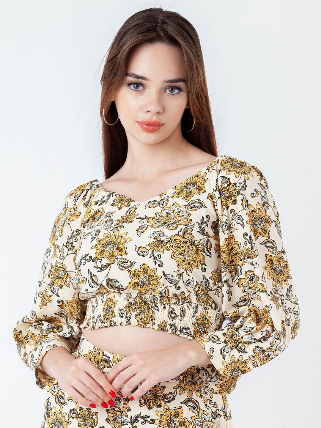 

Zink London Floral Printed V Neck Puff Sleeves Crop Top, Cream