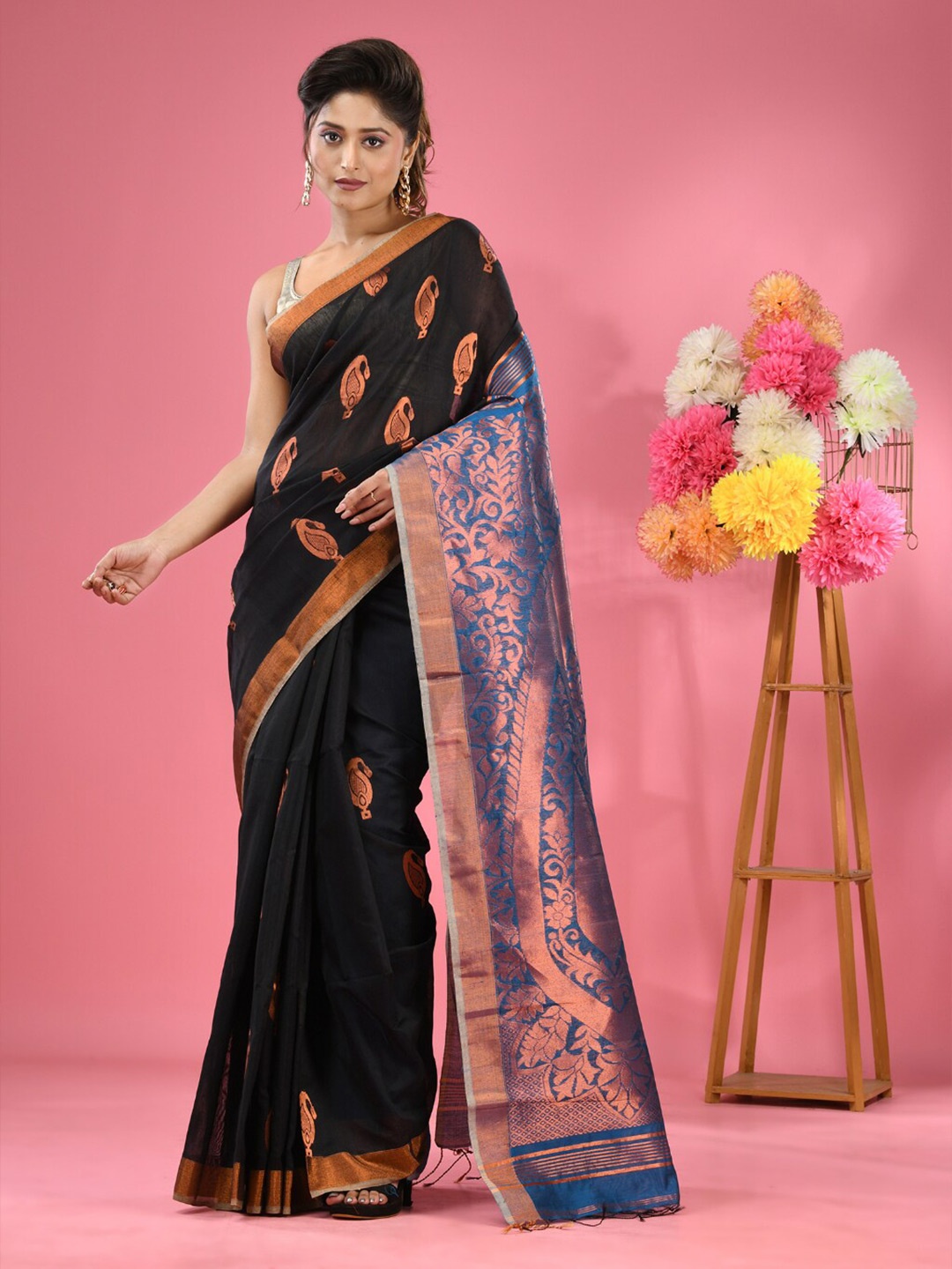 

Charukriti Ethnic Motifs Zari Woven Design Saree, Black