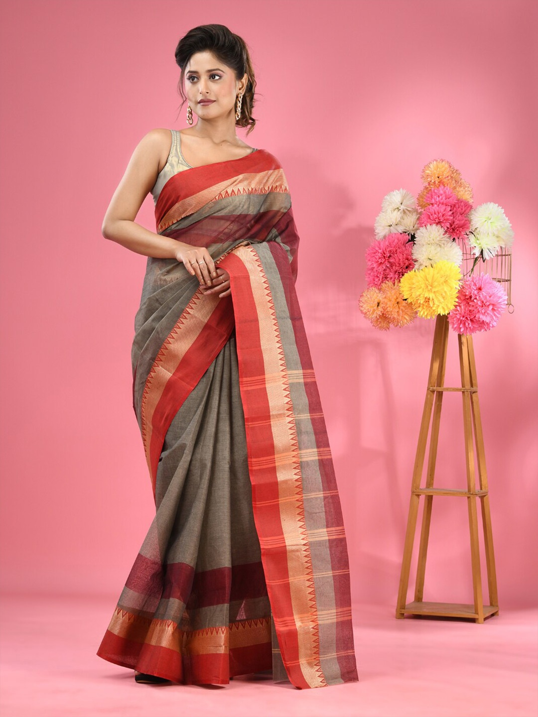

Charukriti Ethnic Woven Design Pure Cotton Taant Saree, Grey