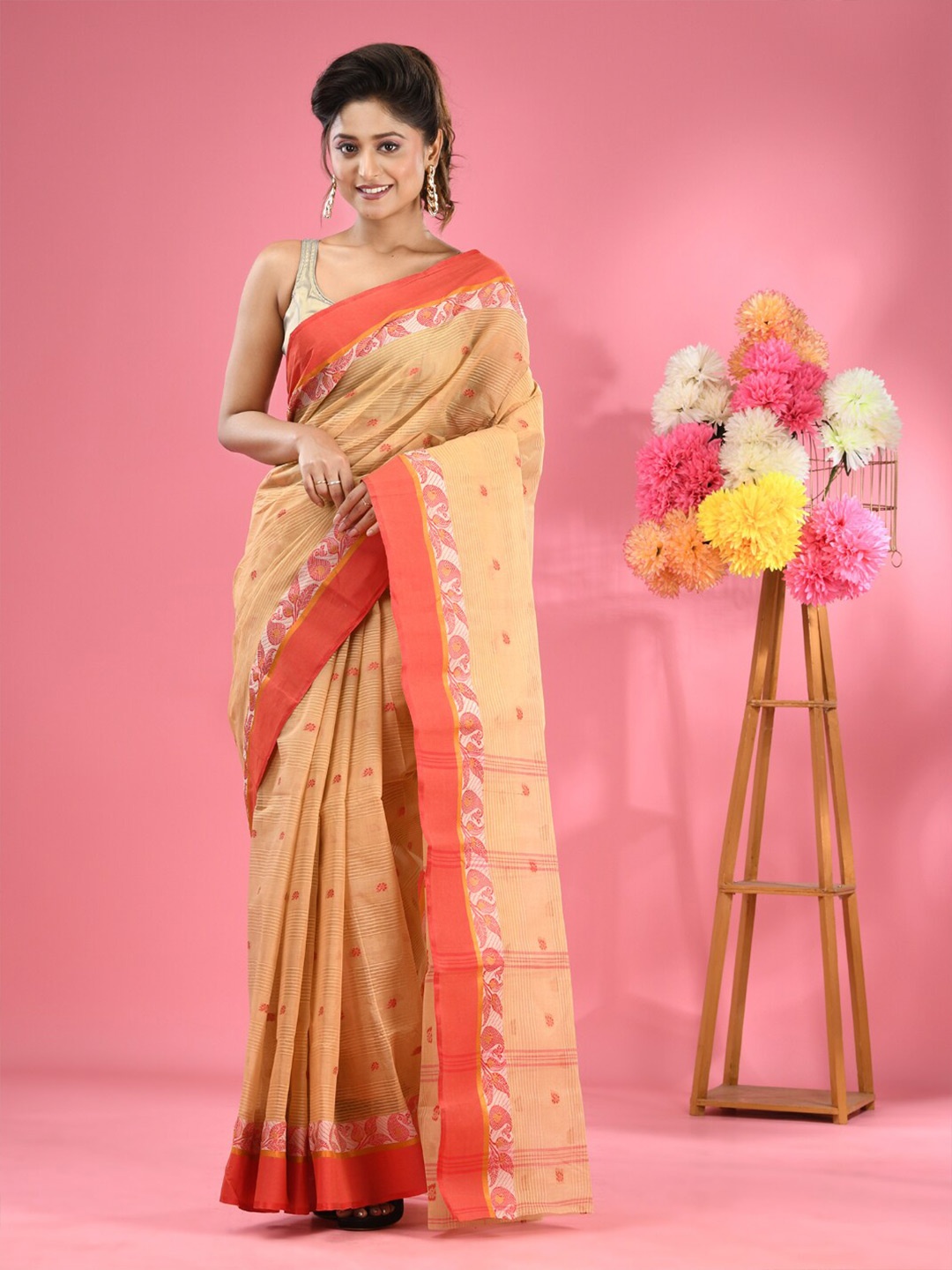 

Charukriti Ethnic Woven Design Pure Cotton Taant Saree, Beige