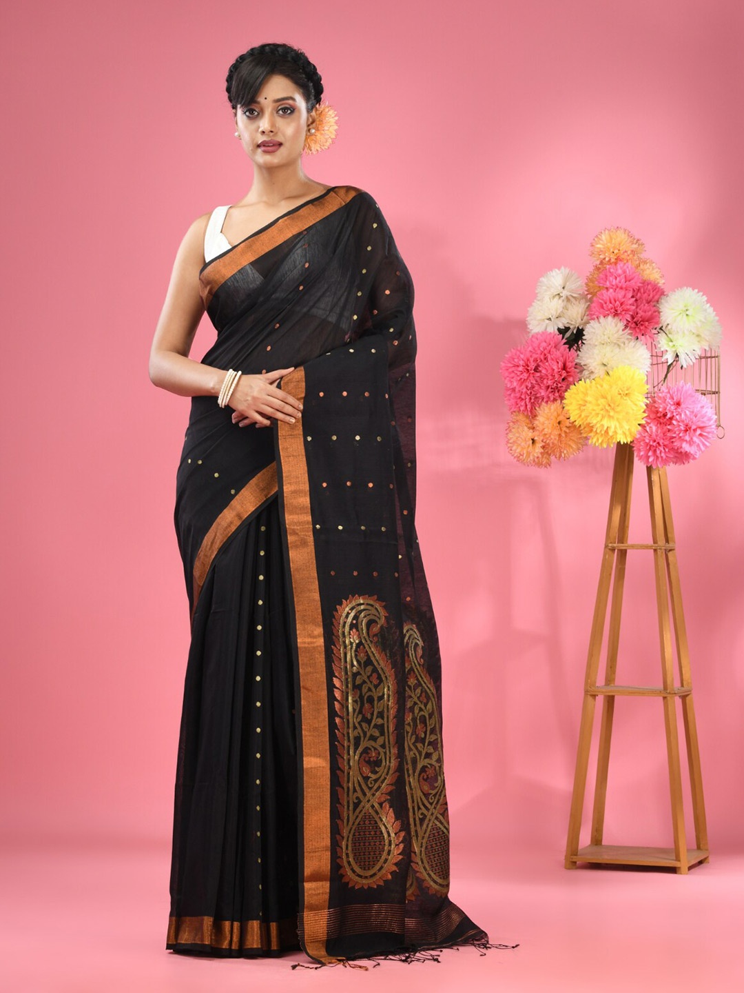 

Charukriti Ethnic Motifs Zari Woven Design Saree, Black