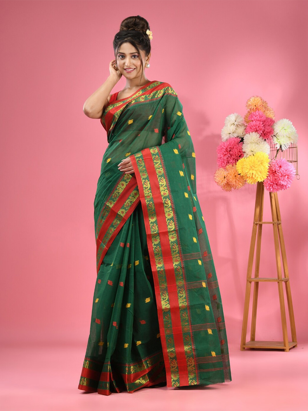 

Charukriti Ethnic Woven Design Pure Cotton Taant Saree, Green