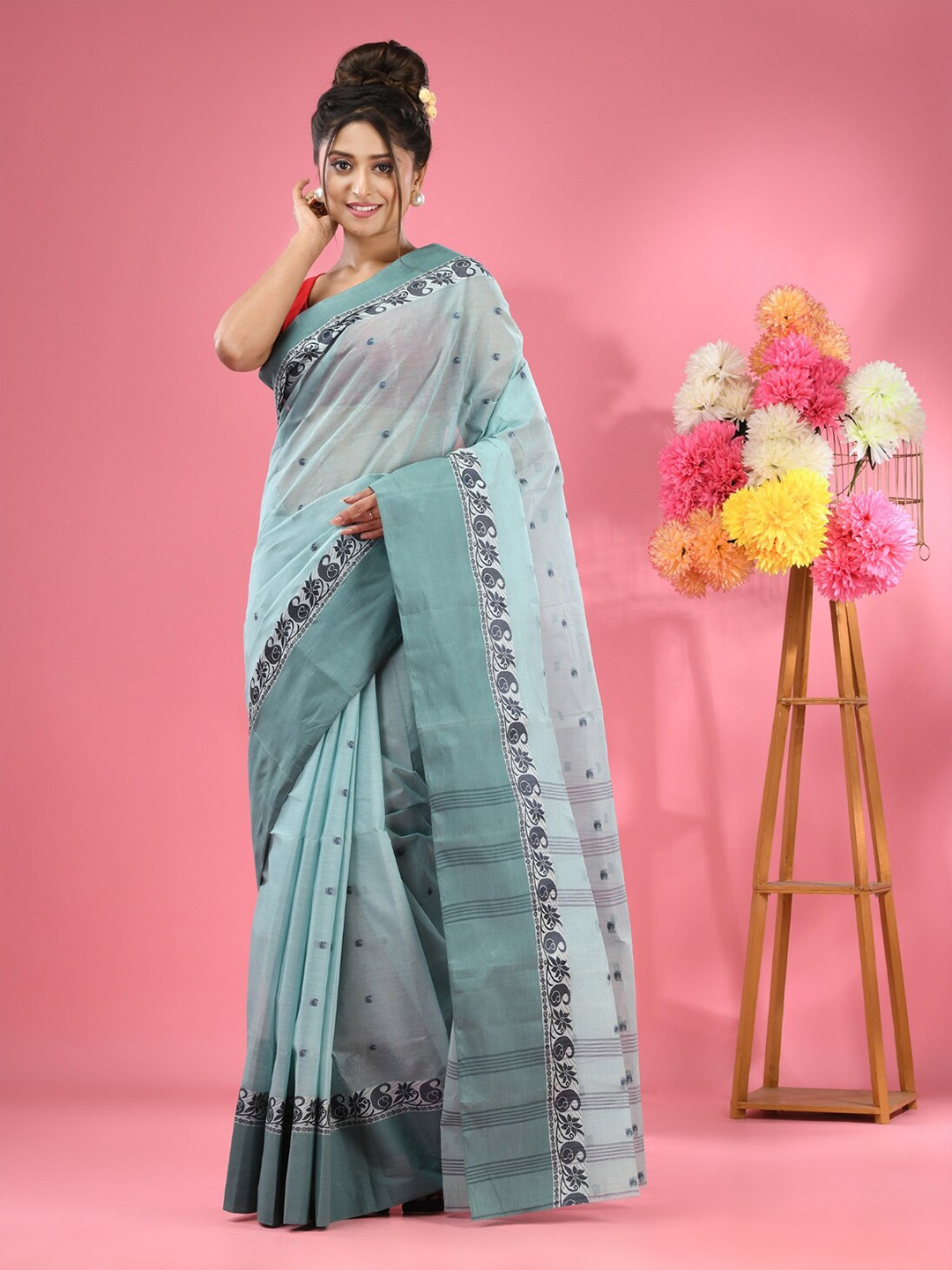 

Charukriti Ethnic Woven Design Pure Cotton Taant Saree, Green