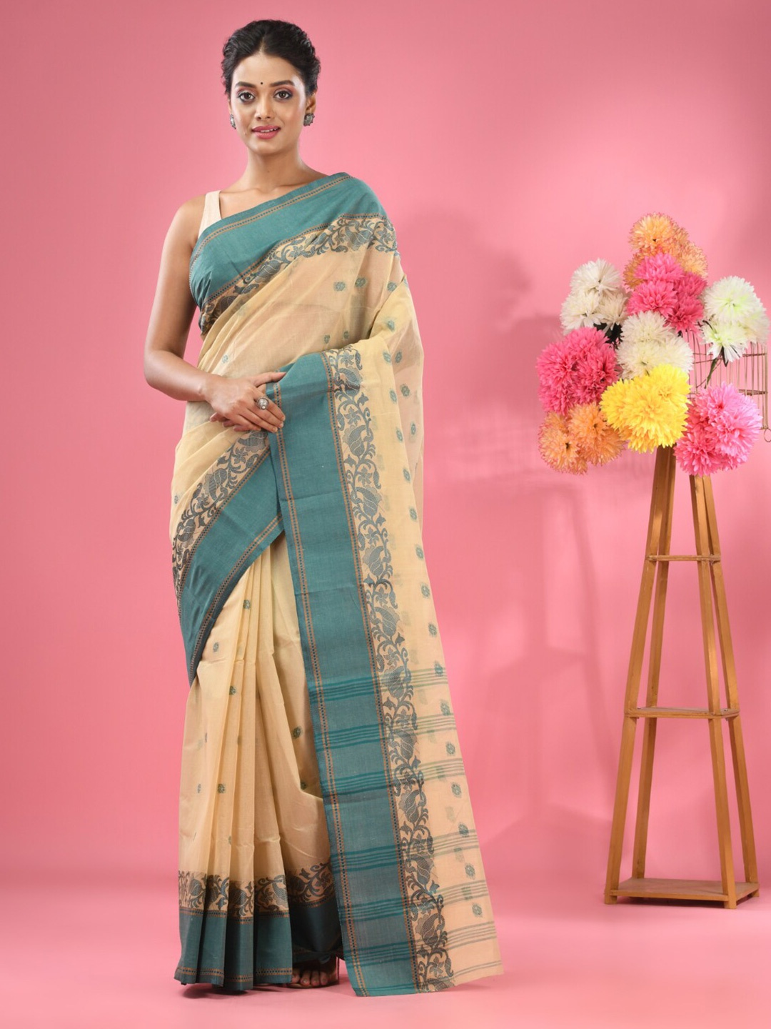 

Charukriti Ethnic Woven Design Pure Cotton Taant Saree, Beige