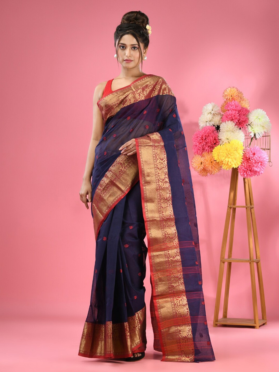 

Charukriti Ethnic Woven Design Pure Cotton Taant Saree, Navy blue