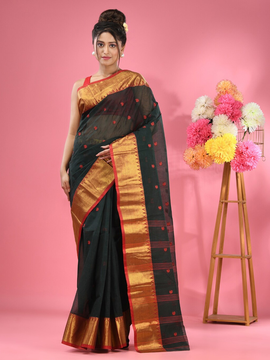 

Charukriti Ethnic Motifs Zari Woven Design Pure Cotton Taant Saree, Green
