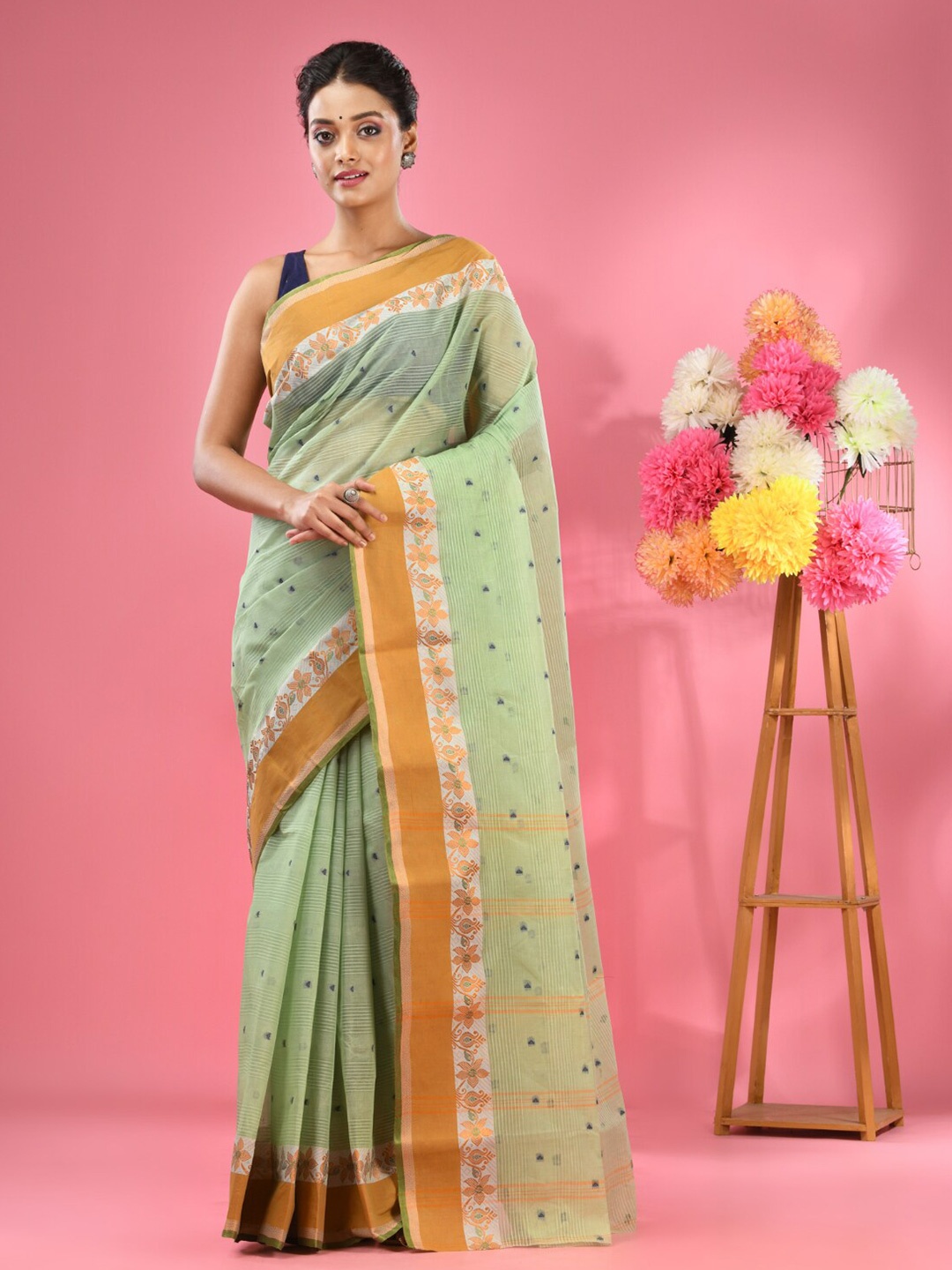 

Charukriti Ethnic Woven Design Pure Cotton Taant Saree, Green