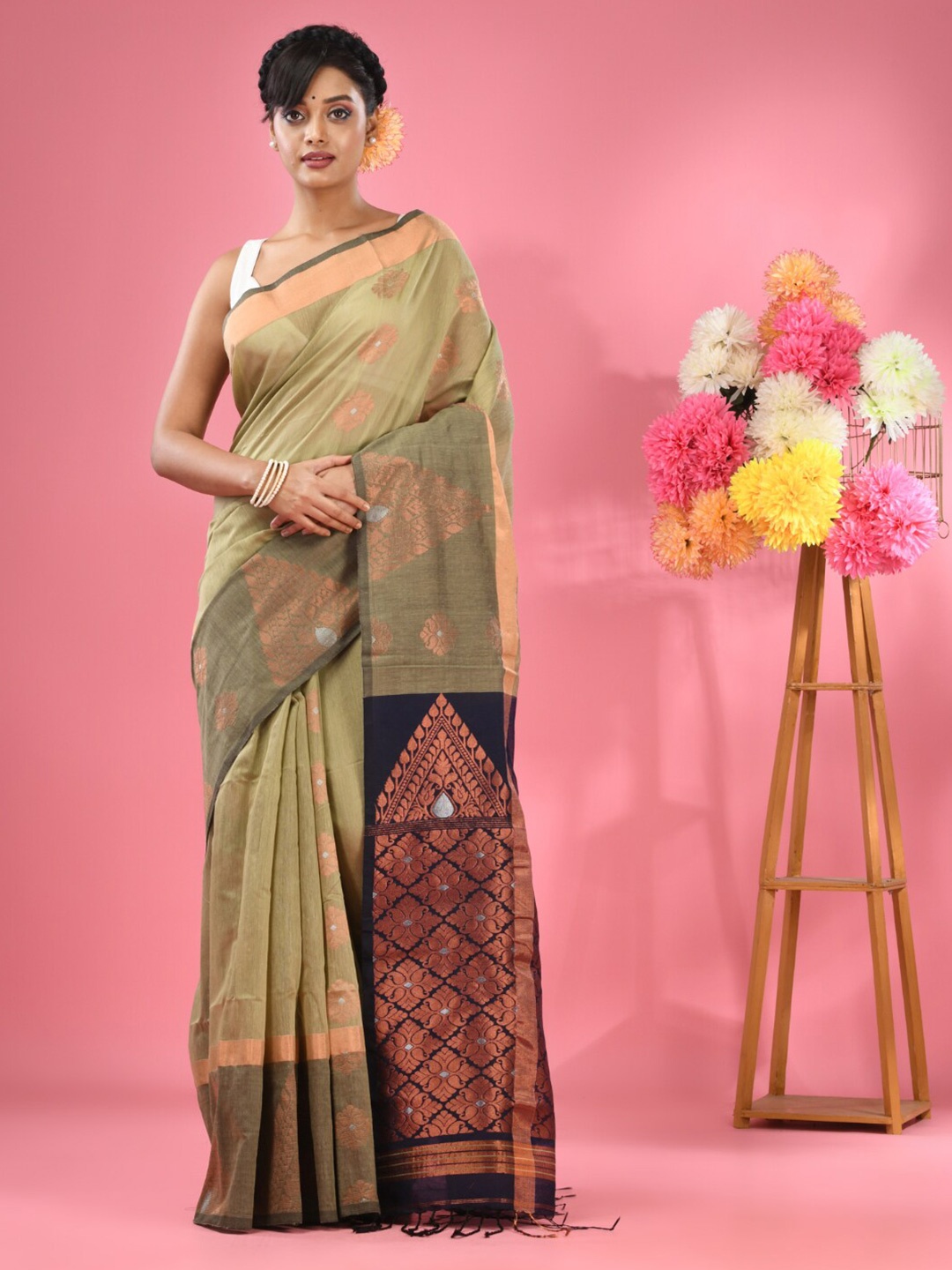 

Charukriti Ethnic Woven Design Saree, Beige