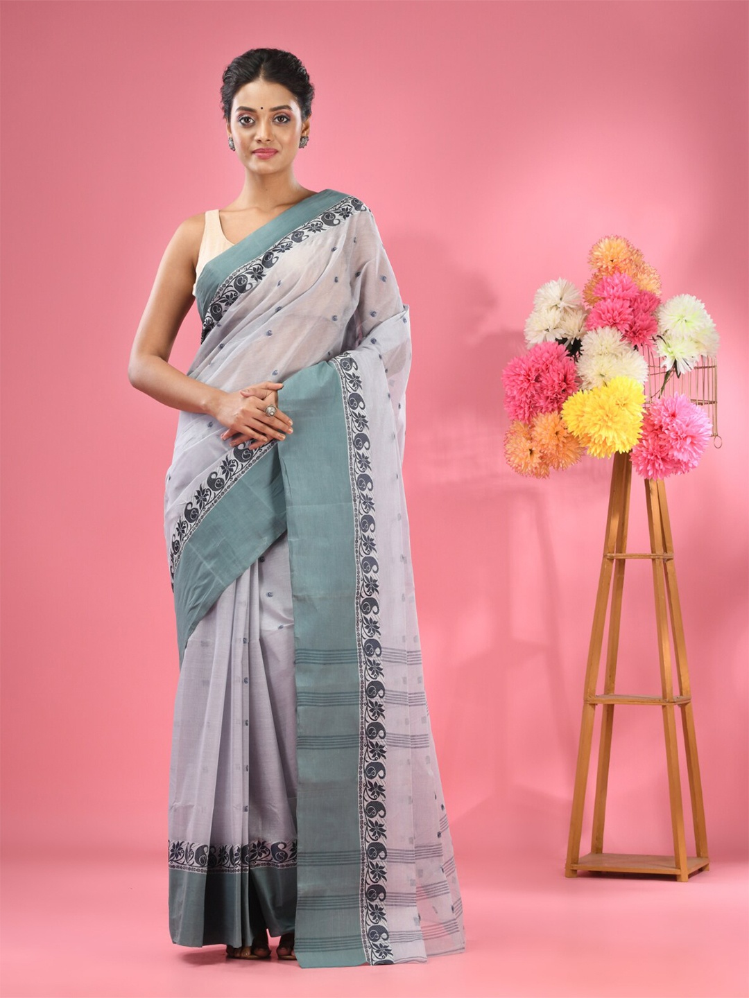 

Charukriti Ethnic Woven Design Pure Cotton Taant Saree, Grey