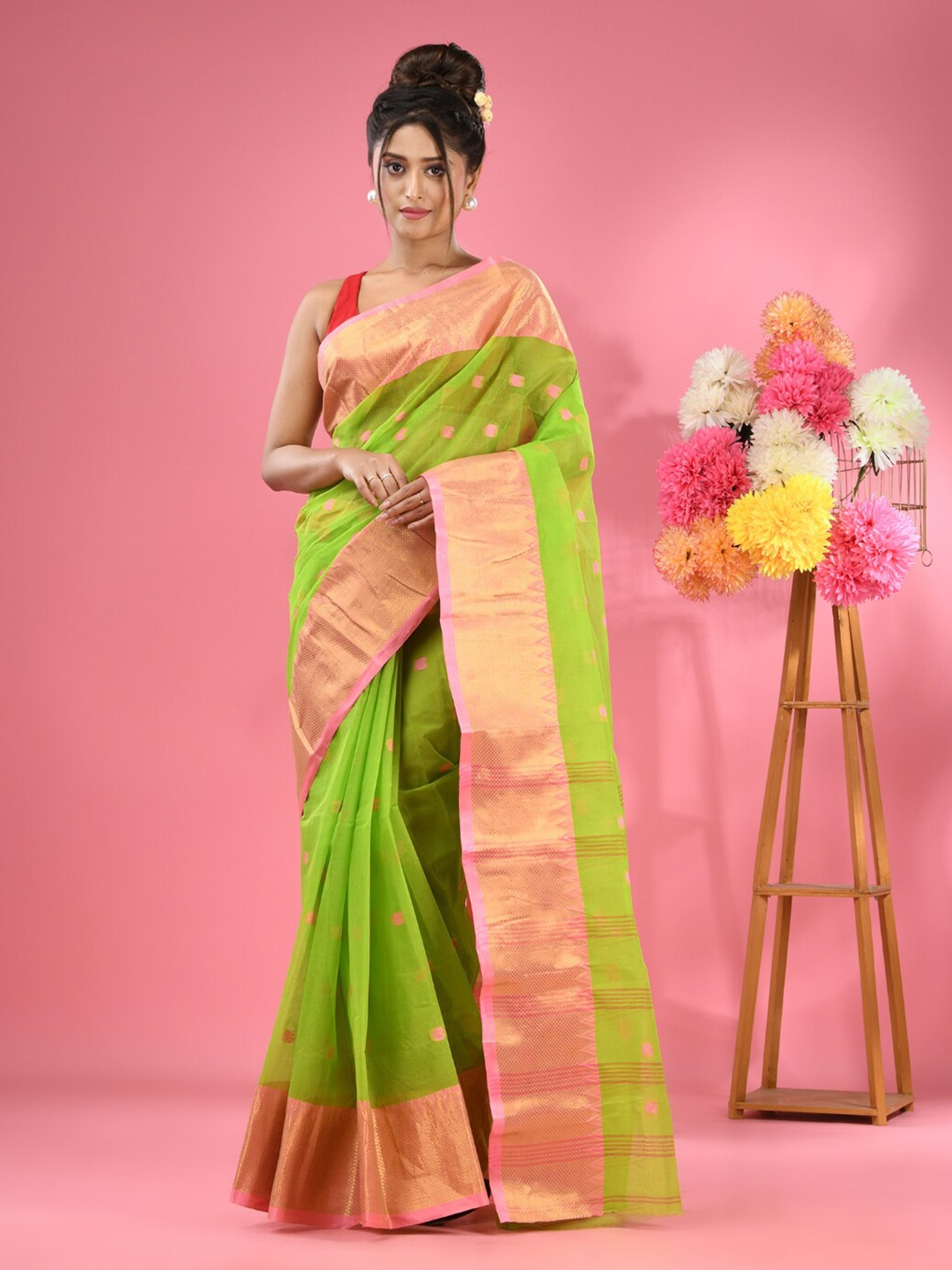 

Charukriti Ethnic Woven Design Pure Cotton Taant Saree, Green