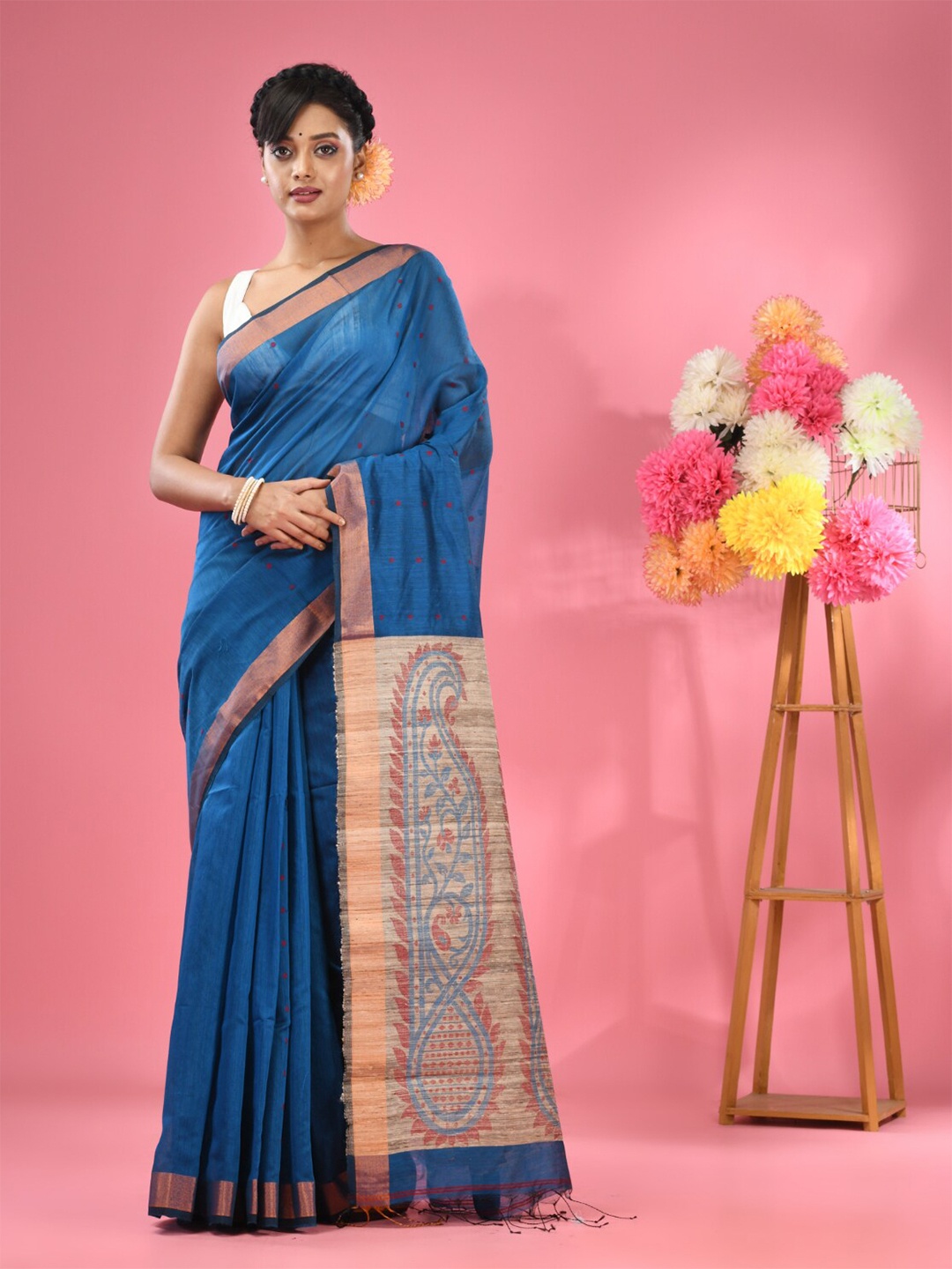 

Charukriti Ethnic Woven Design Saree, Blue