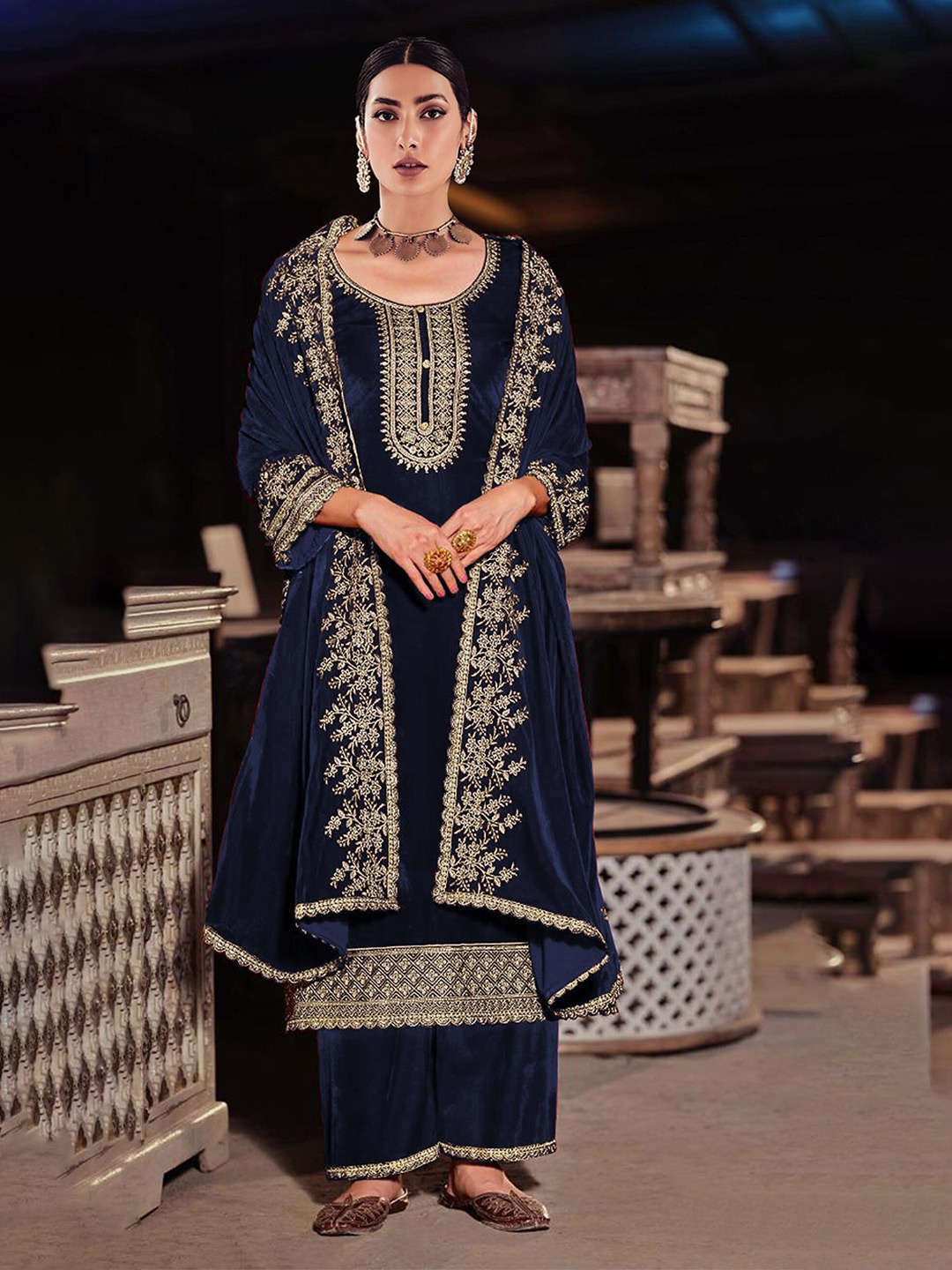 

KALINI Floral Embroidered Velvet Unstitched Dress Material, Blue
