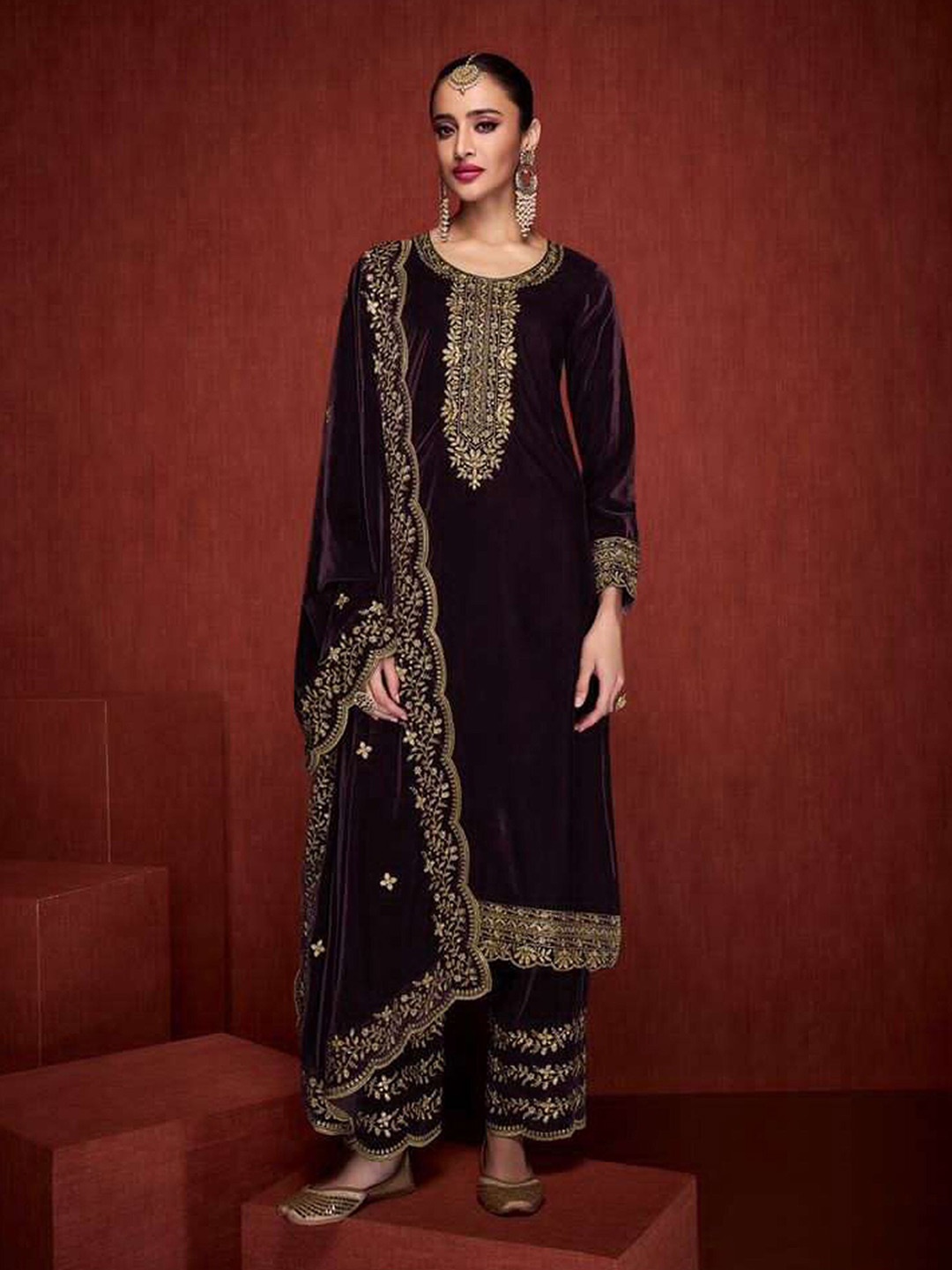 

KALINI Floral Embroidered Velvet Unstitched Dress Material, Purple