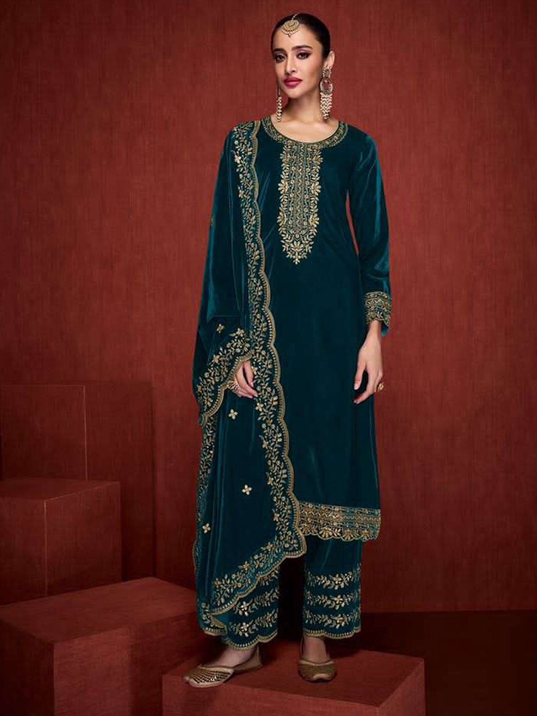 

KALINI Floral Embroidered Velvet Unstitched Dress Material, Teal