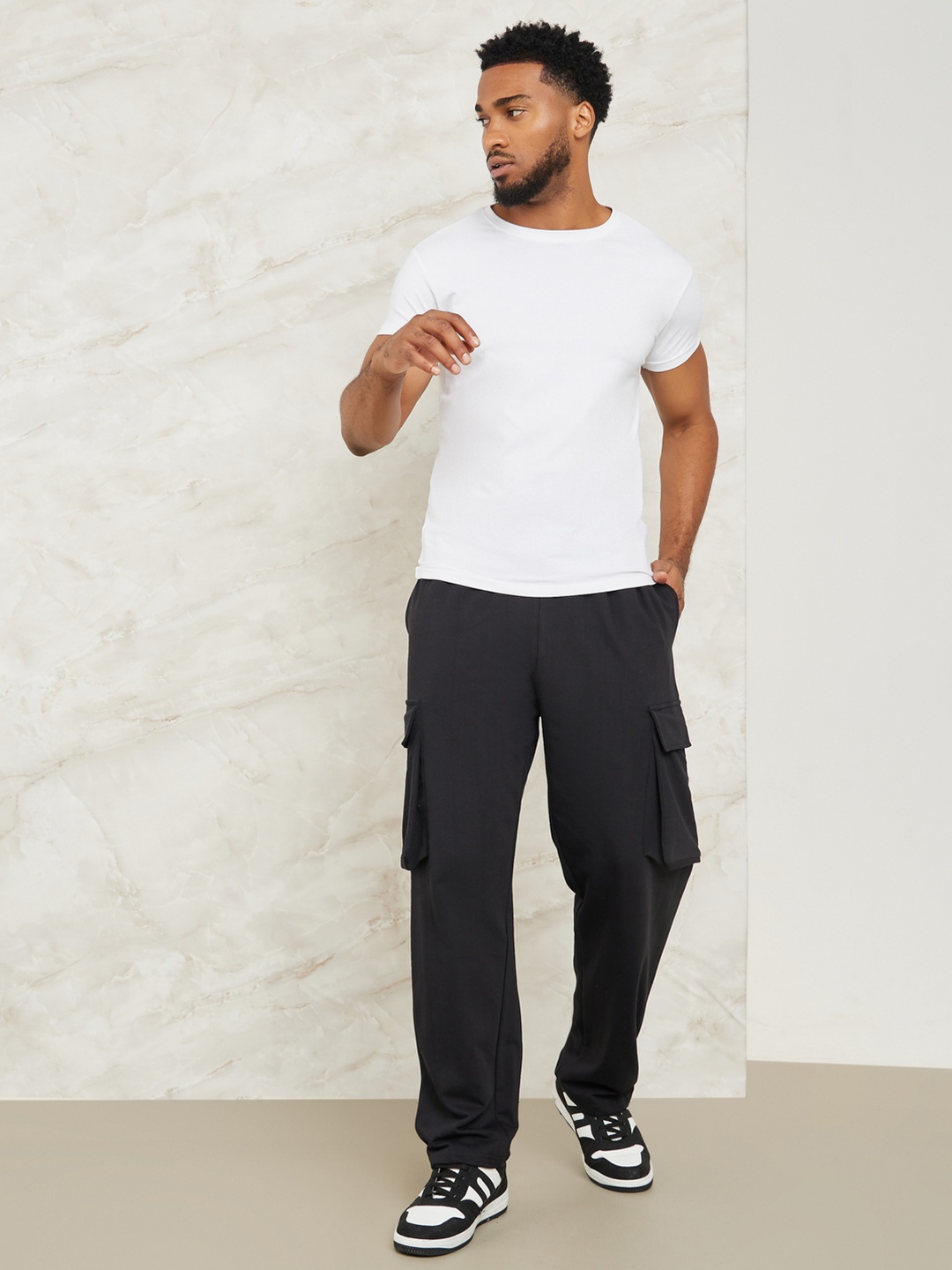 

Styli Men Black Side Striped Oversized Cargo Terry Jogger