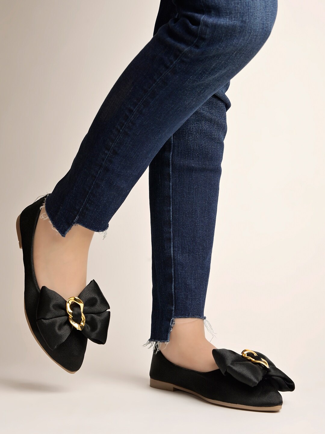 

Shoetopia Women Bows Detail Pointed Toe Ballerinas Flats, Black