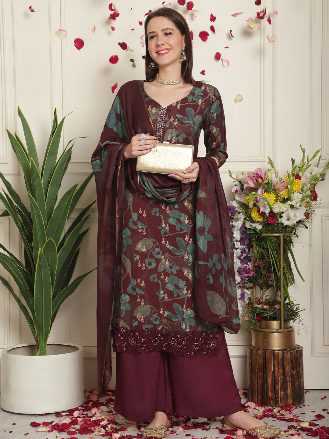 

Stylee LIFESTYLE Floral Printed Unstitched Dress Material, Maroon