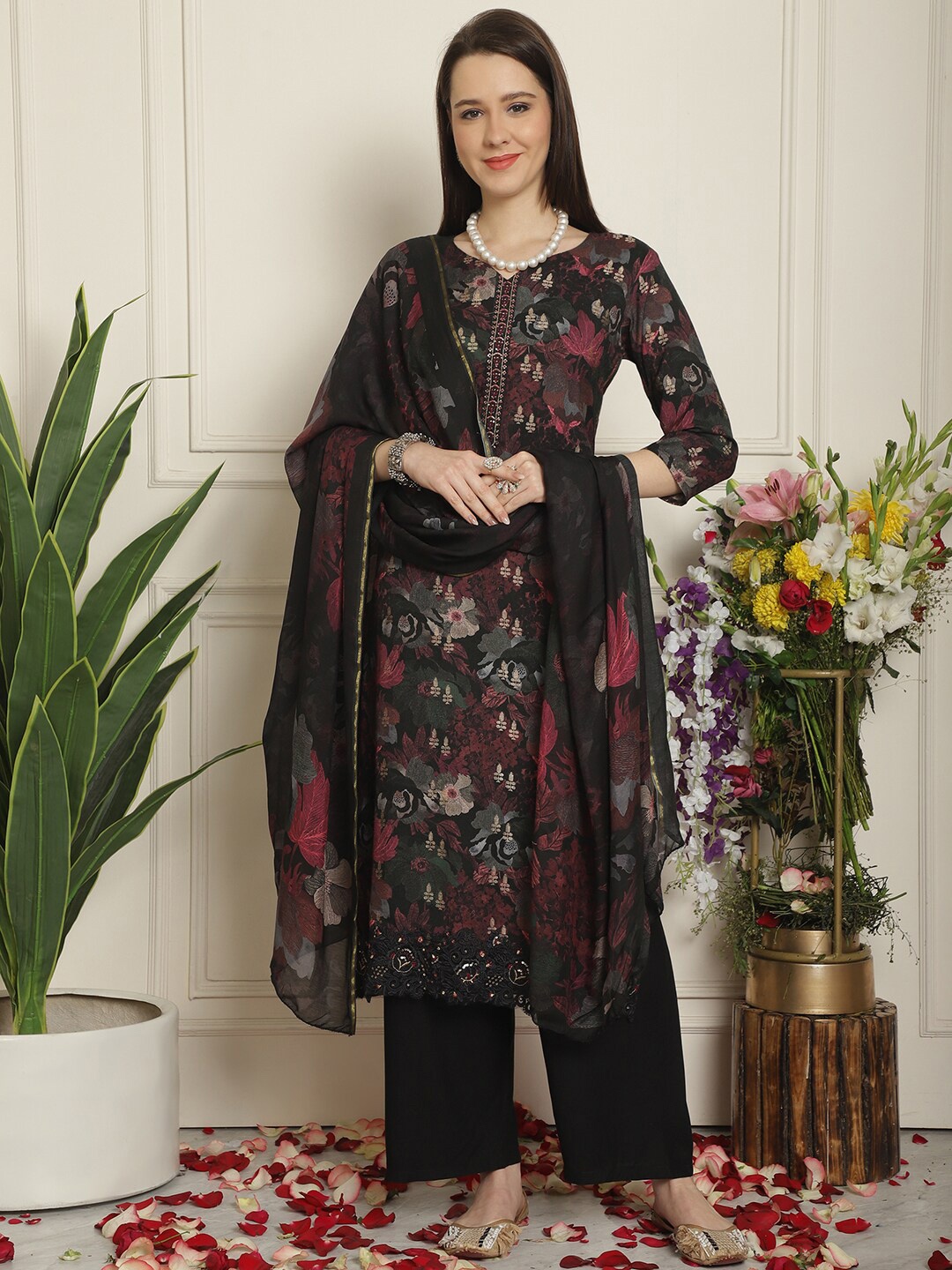 

Stylee LIFESTYLE Floral Printed Unstitched Dress Material, Black