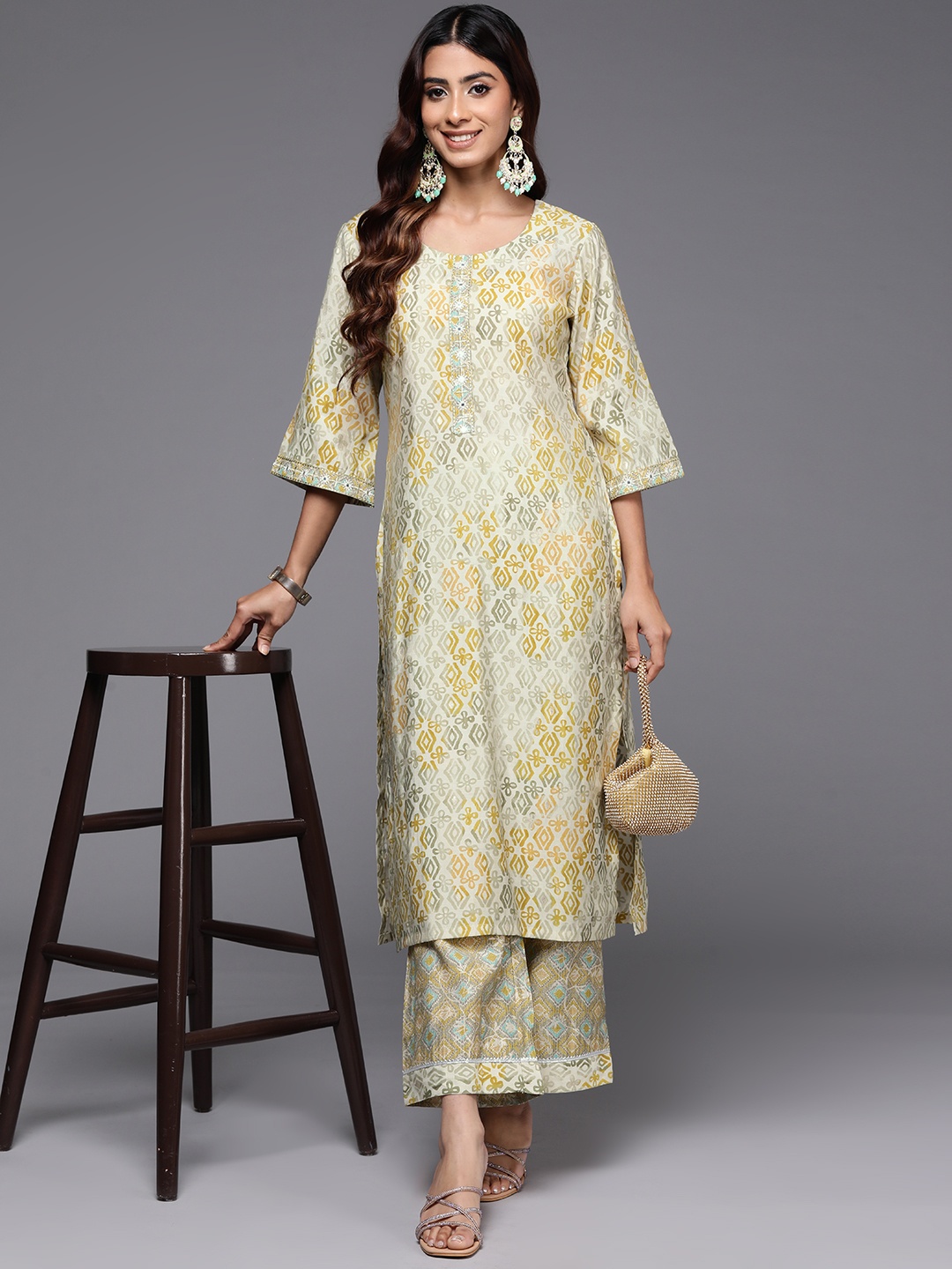 

Libas Abstract Printed Flared Sleeves Zari Kurta with Palazzos, Green