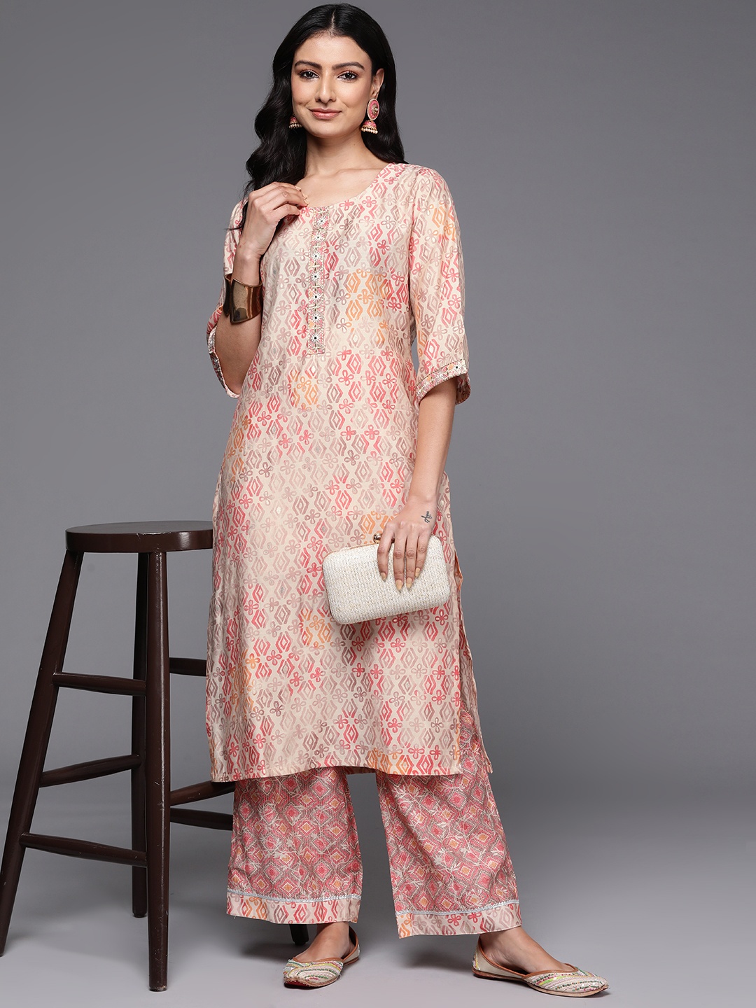 

Libas Ethnic Motifs Printed Zari Kurta with Palazzos, Peach