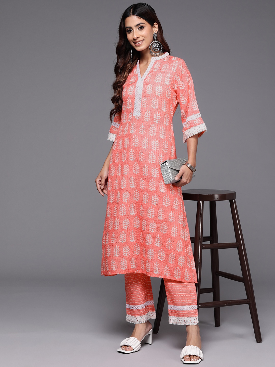

Libas Floral Printed Regular Sequinned Kurta with Trousers, Peach