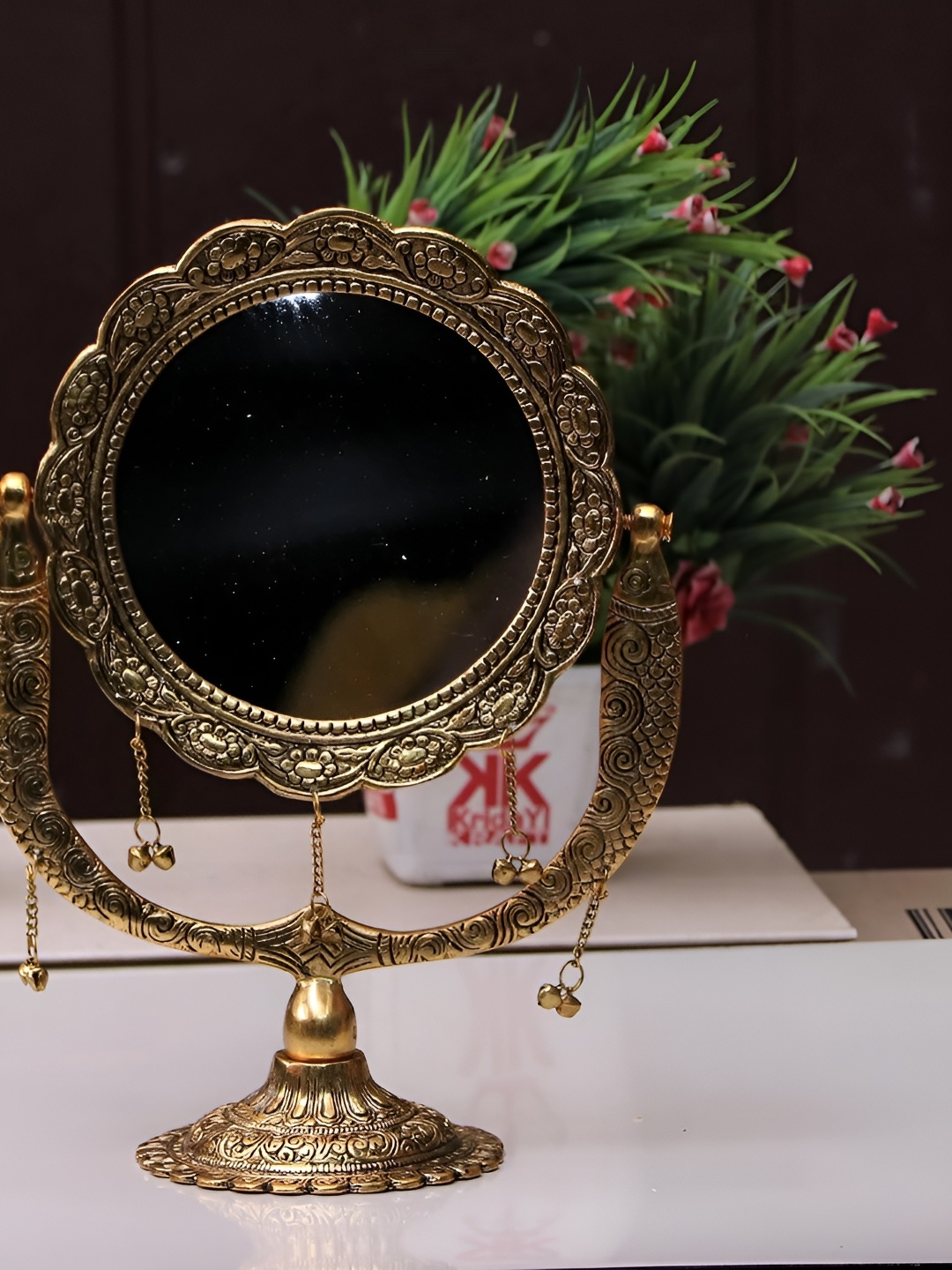 

Kridaykraft Gold-Toned Fish Design Table Mirror Showpiece