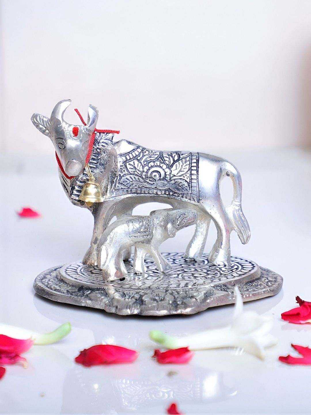 

Kridaykraft Silver-Toned Cow with Calf Showpiece