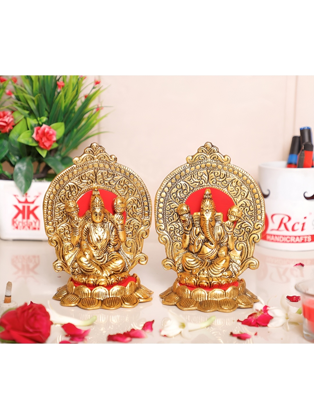 

Kridaykraft Gold Toned Religious Idol Showpiece