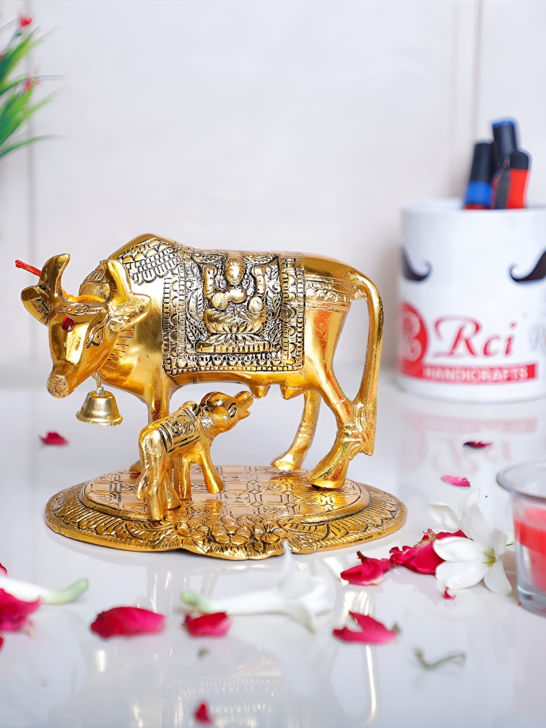 

Kridaykraft Gold-Toned Metal Small Idol Showpiece