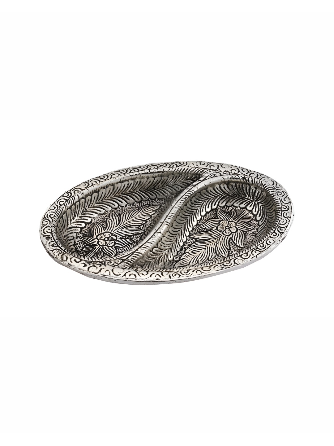 

Kridaykraft Silver Toned Textured Tray Small Showpiece