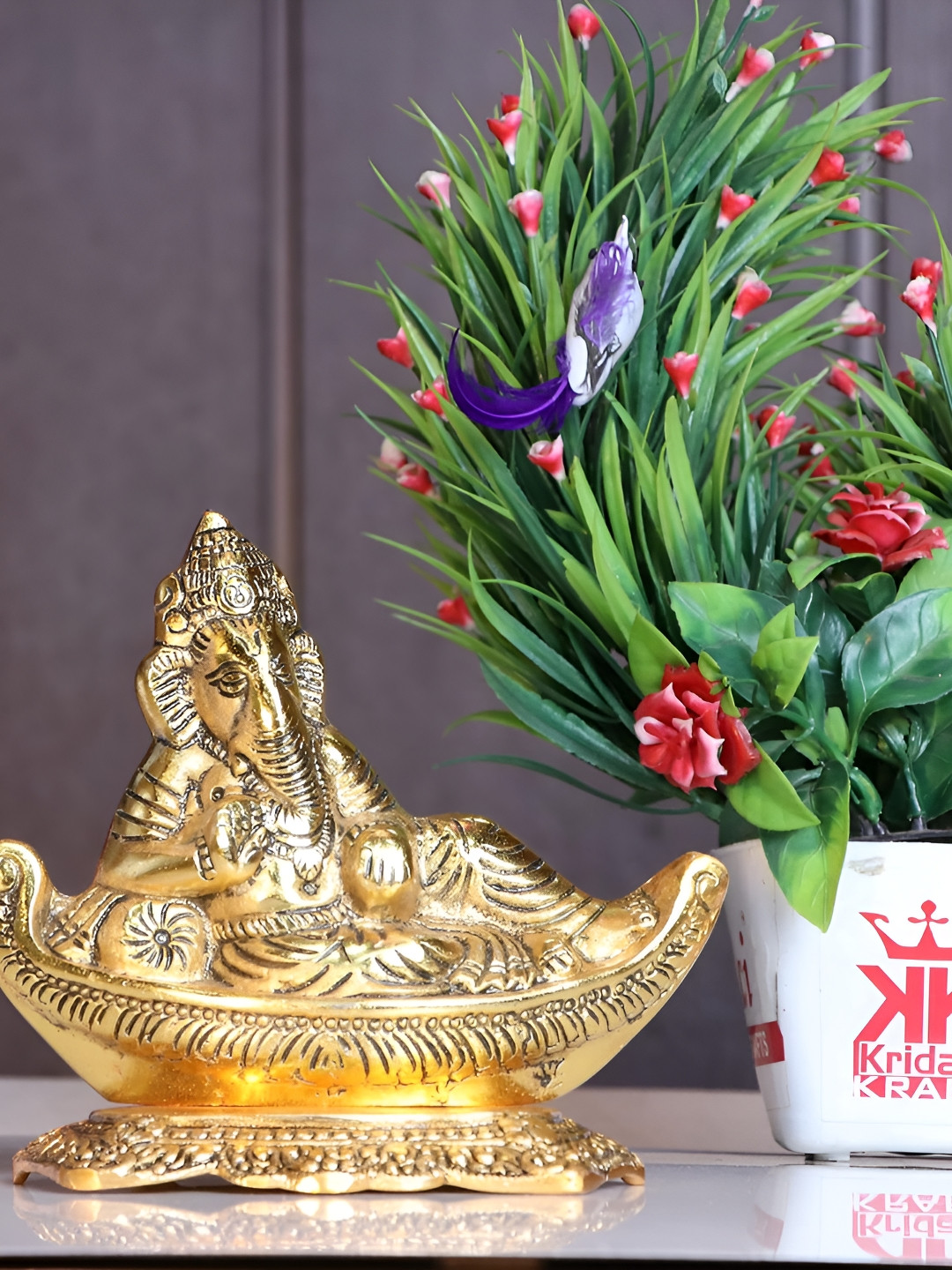 

Kridaykraft Gold Toned Religious Idol Showpiece