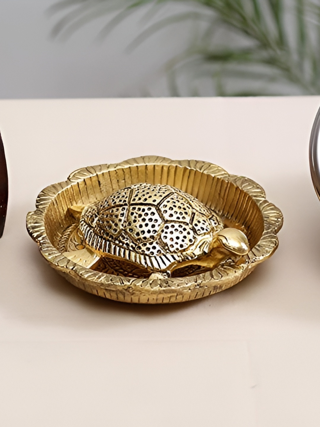 

Kridaykraft Gold-Toned Metal Small Tortoise Showpiece