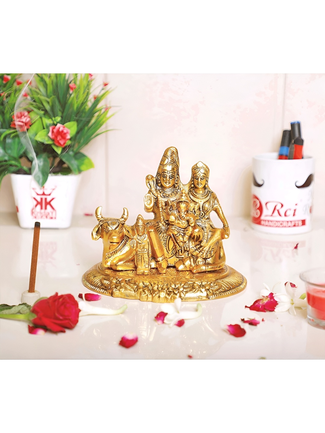 

Kridaykraft Gold Toned Religious Idol Showpiece