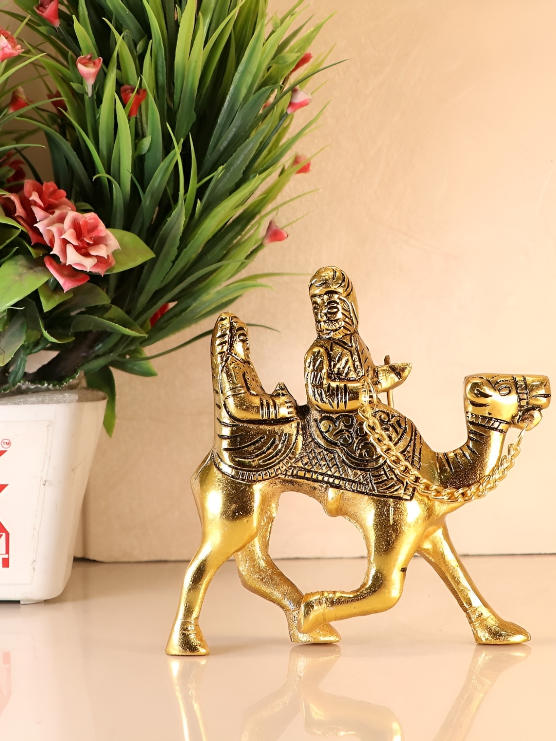 

Kridaykraft Gold Toned Idol Showpiece