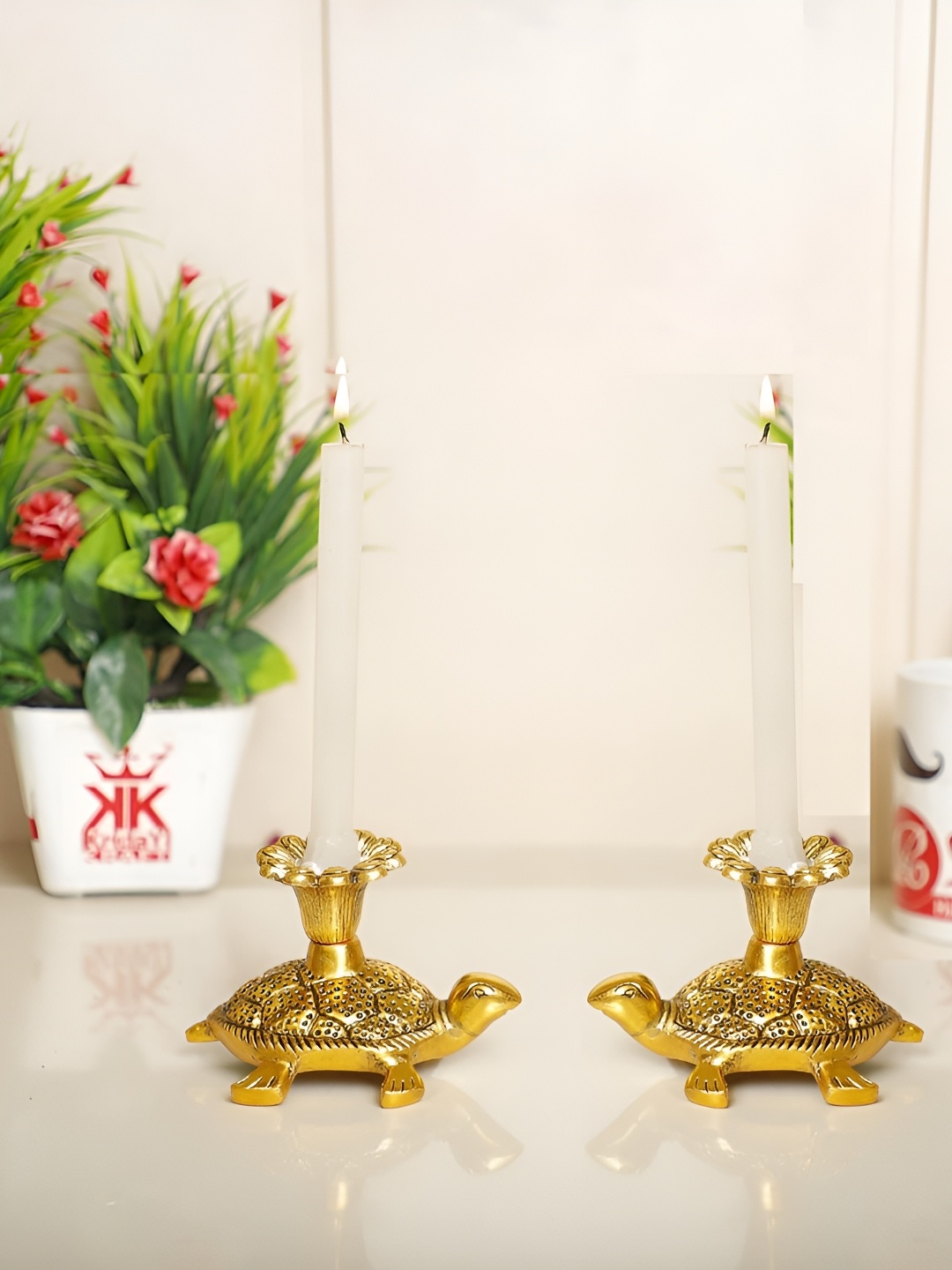 

Kridaykraft Gold Toned 2 Pieces Tortoise Pattern Candle Holders