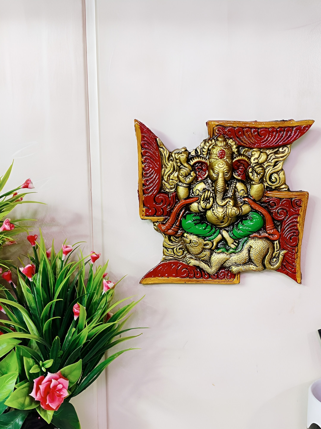 

Kridaykraft Red & Gold-toned Ganesh Showpiece