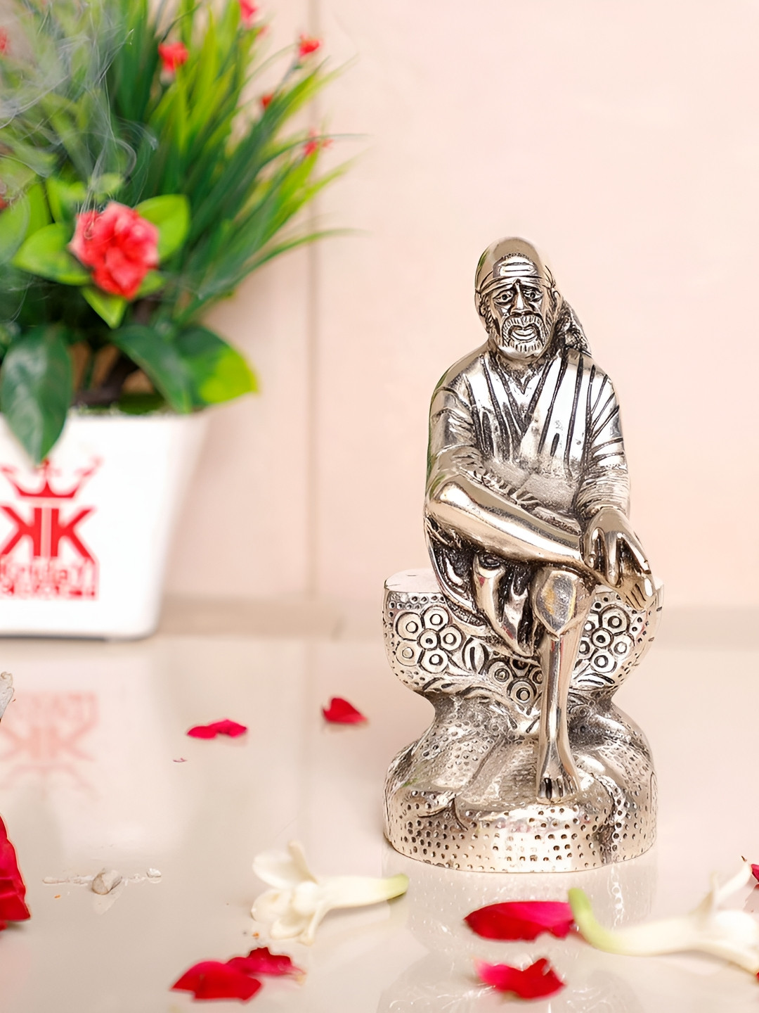 

Kridaykraft Silver Toned Lord Sainath Religious Idol Showpiece