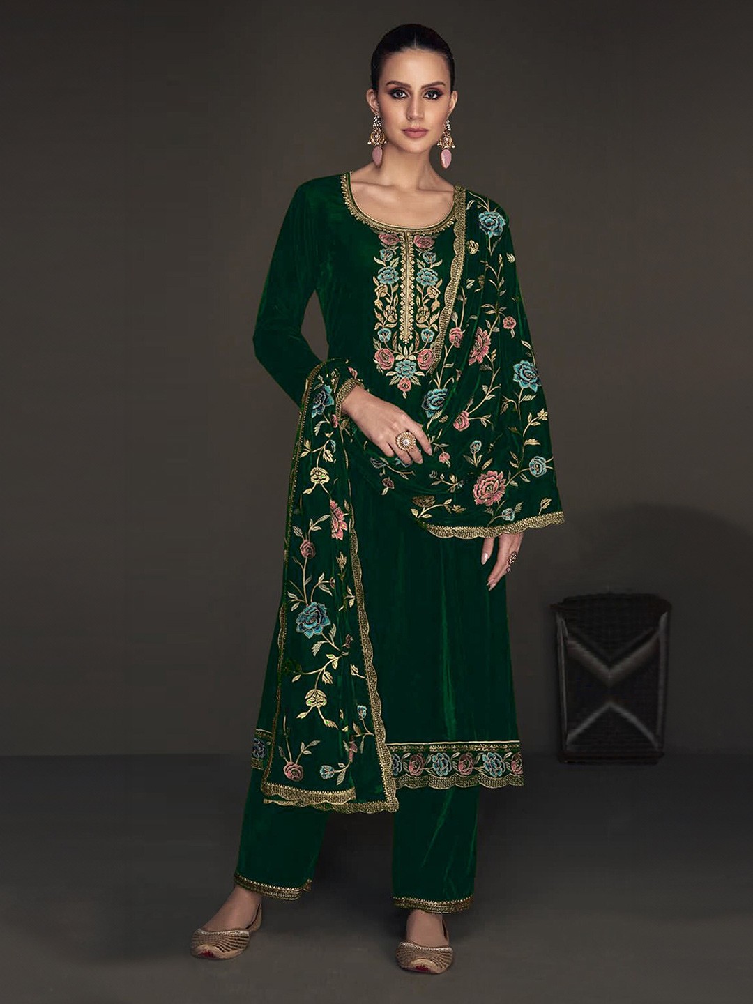 

KALINI Floral Embroidered Velvet Unstitched Dress Material, Green