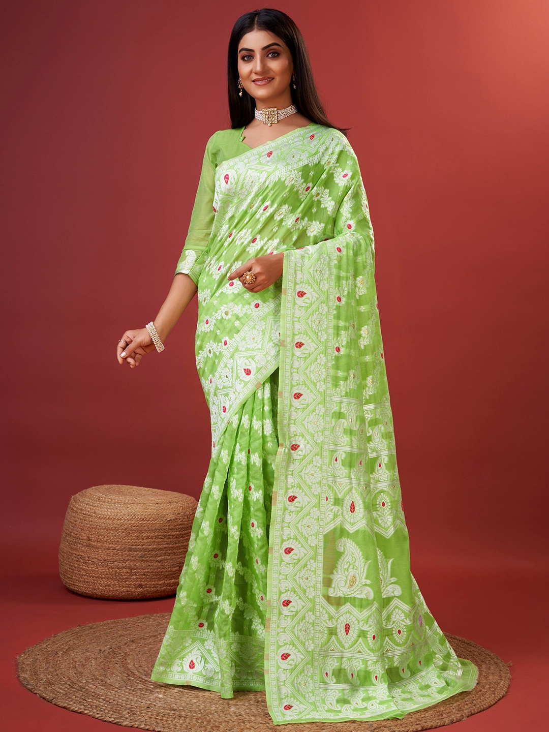 

NIWAA Woven Design Zari Cotton Jamdani Saree, Green