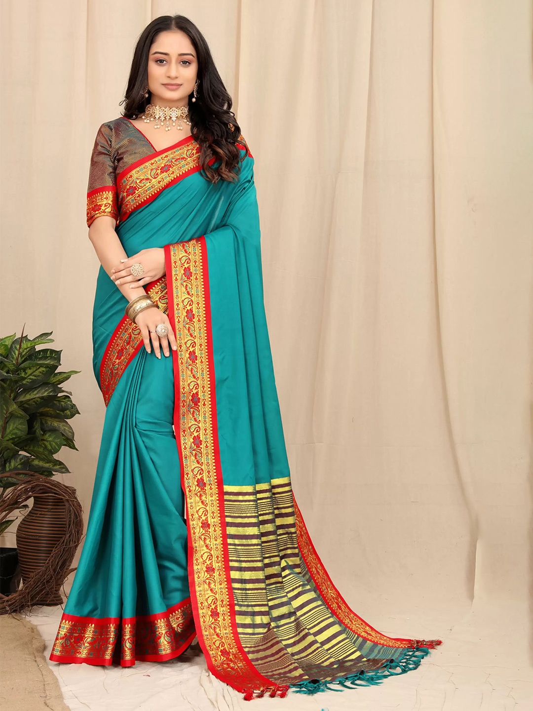 

NIWAA Woven Design Zari Silk Cotton Banarasi Saree, Green
