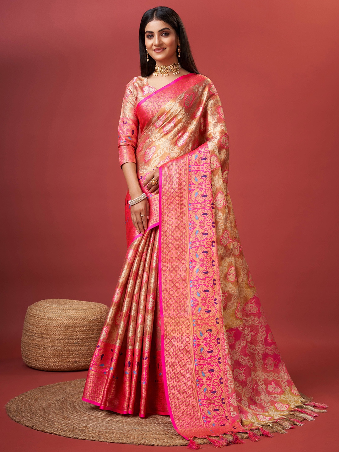 

NIWAA Woven Design Zari Silk Cotton Banarasi Saree, Pink