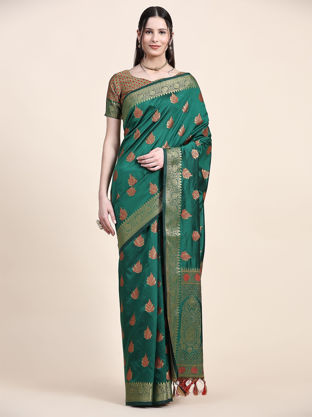 

NIWAA Woven Design Zari Silk Cotton Banarasi Saree, Green