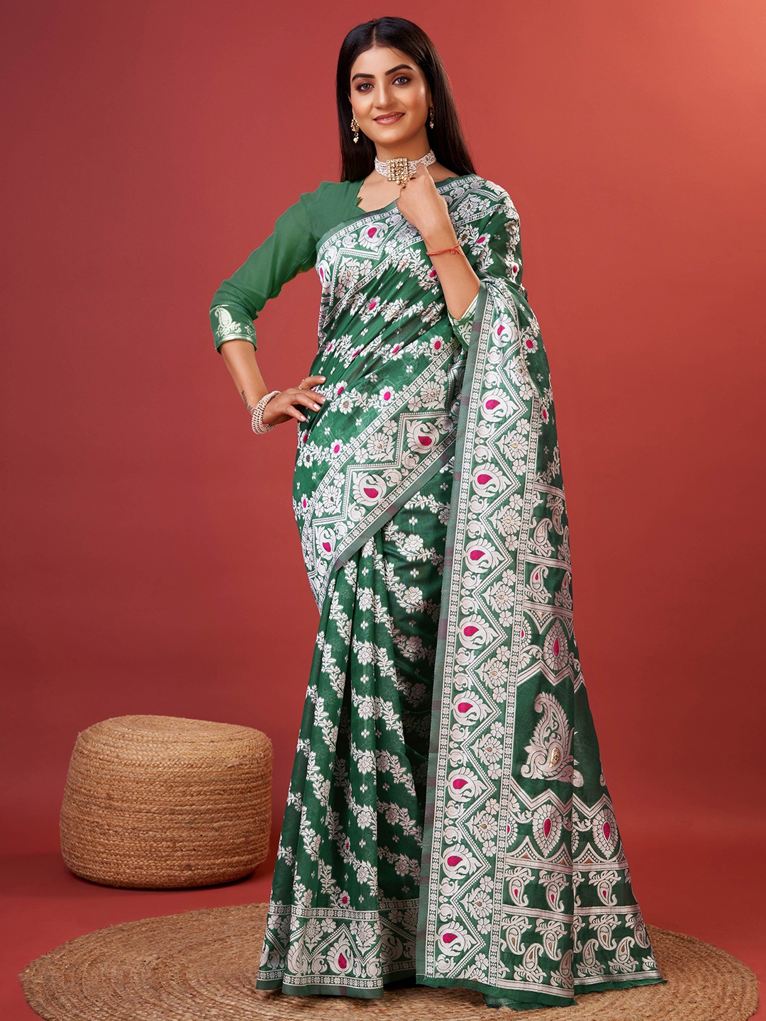 

NIWAA Woven Design Zari Cotton Jamdani Saree, Green