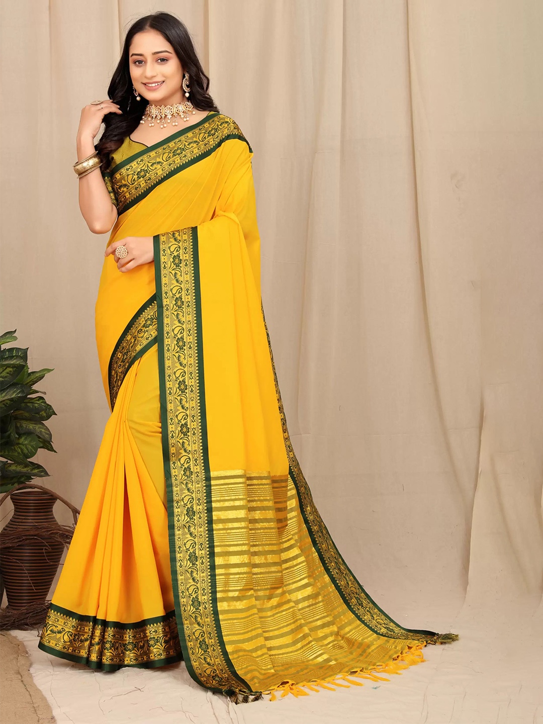 

NIWAA Woven Design Zari Silk Cotton Banarasi Saree, Yellow