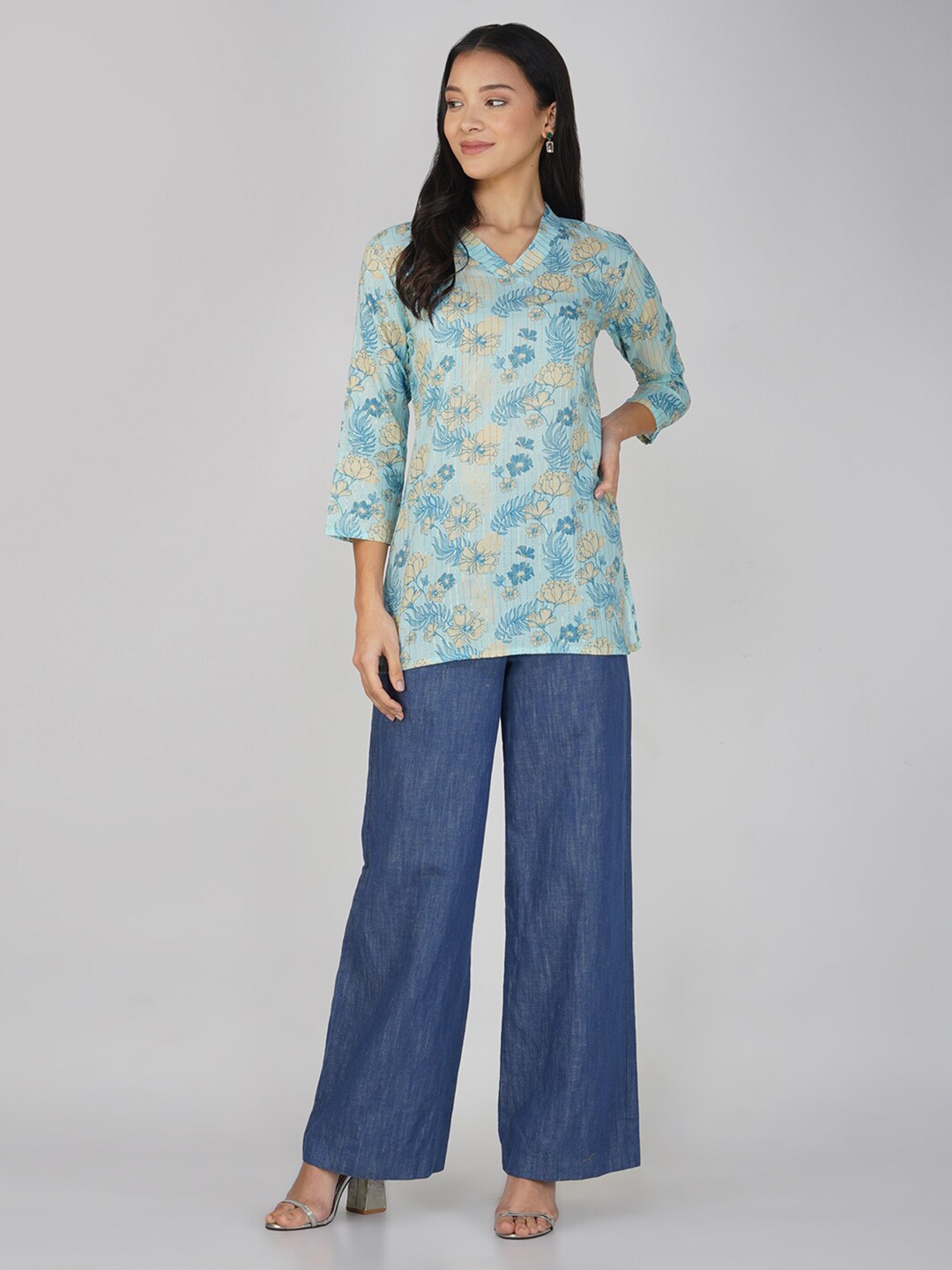 

SPARSA Tropical Printed V-Neck Opaque Cotton Top, Blue